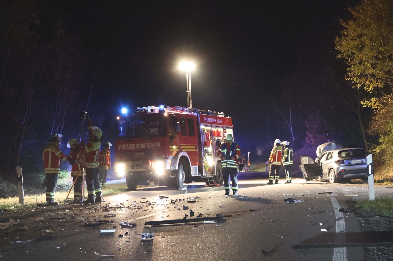 THL3 - Verkehrsunfall auf der B15 Höhe Haag