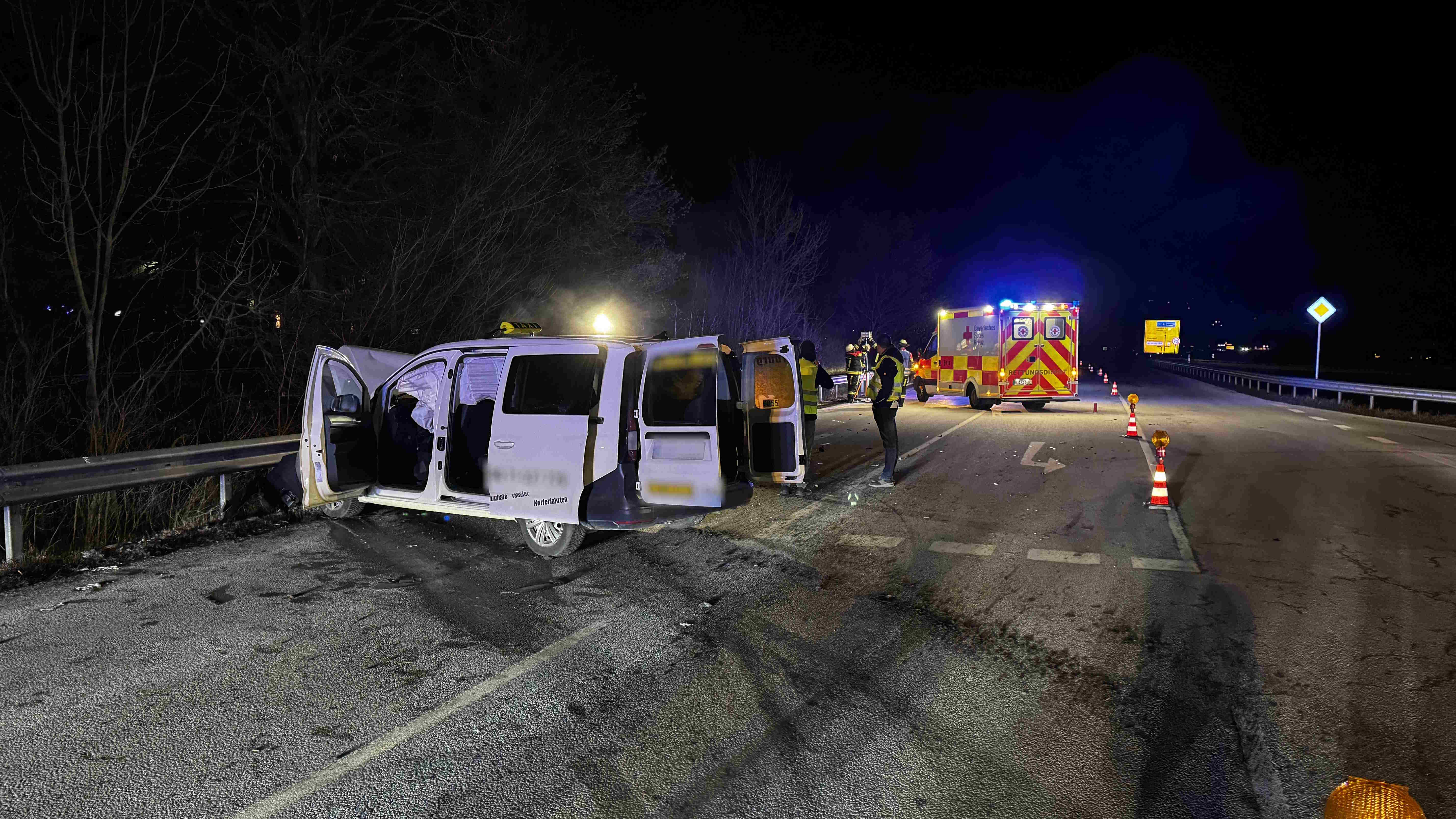 THL1 - Verkehrsunfall auf der B15 Höhe Esbaum